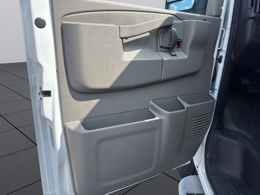 chevrolet express cargo 2025 1GCWGAFP9S1207032 image chevrolet express cargo 2025 1GCWGAFP9S1207032 image